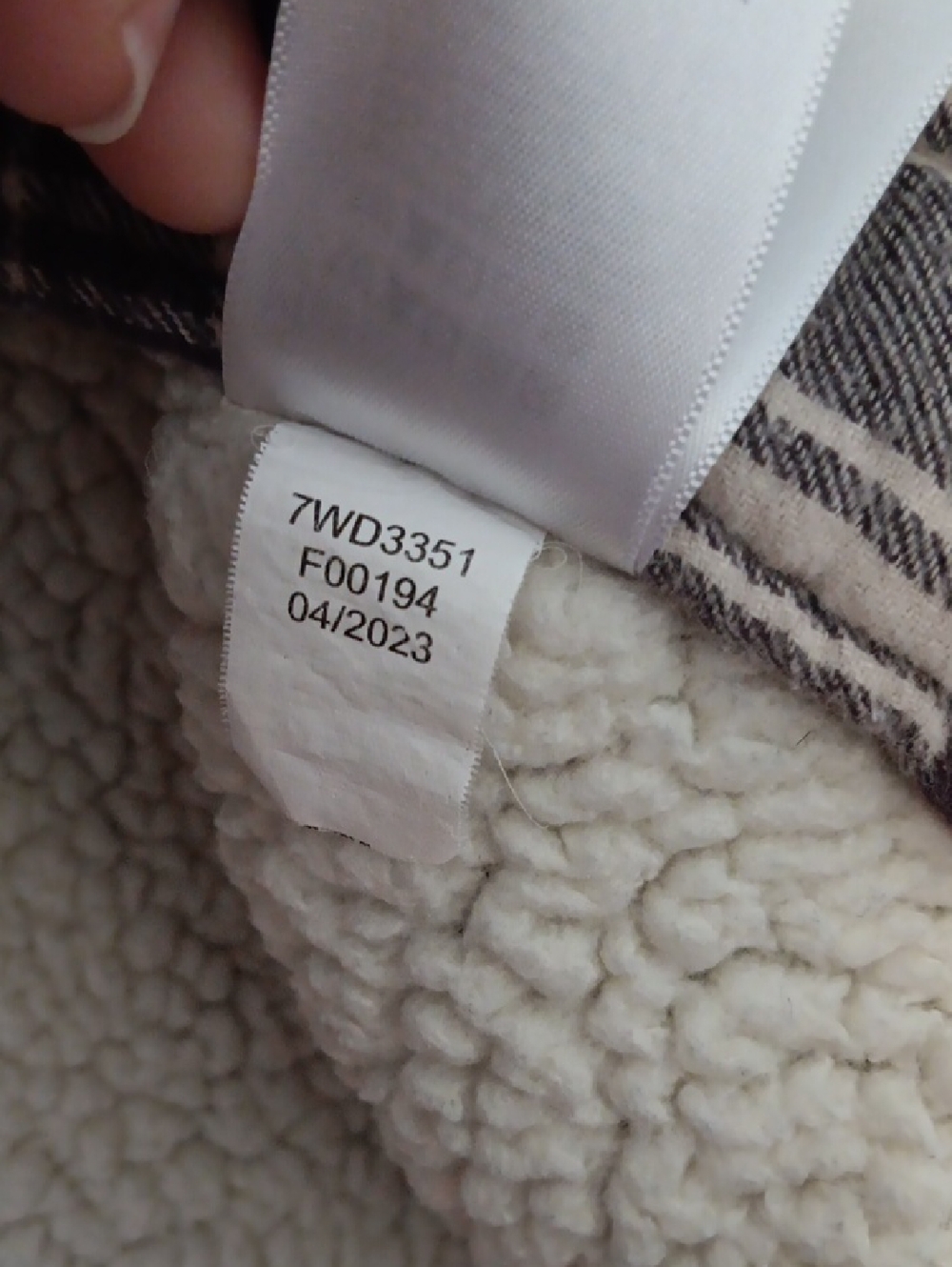 Lucky Brand Sherpa-Lined Plaid Shacket in Off-White & Dark Brown - Picture 6 of 8